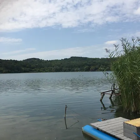 펜션 Bendeguz Vendeghaz *