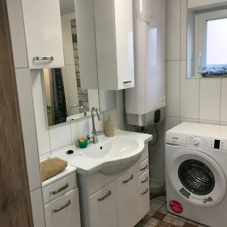 Bendeguz Vendeghaz *