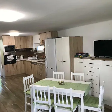 Bendeguz Vendeghaz 펜션